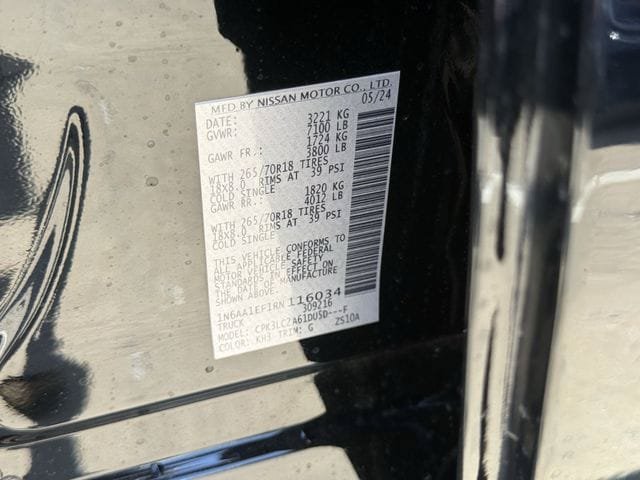Used 2024 Nissan Titan SV w/ SV Convenience Package RWD image 33