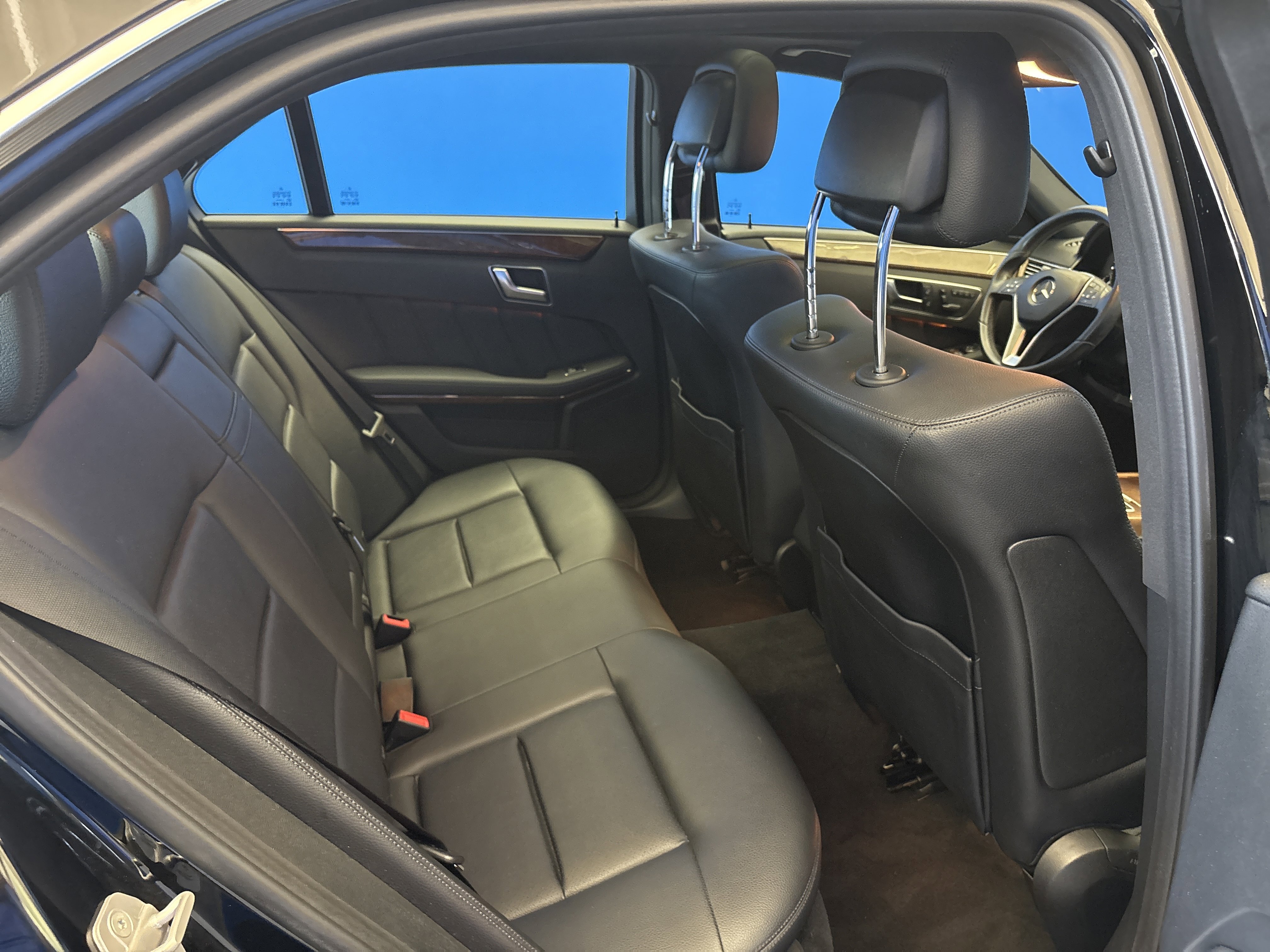 Used 2013 Mercedes-Benz E 350 4MATIC Sedan image 24