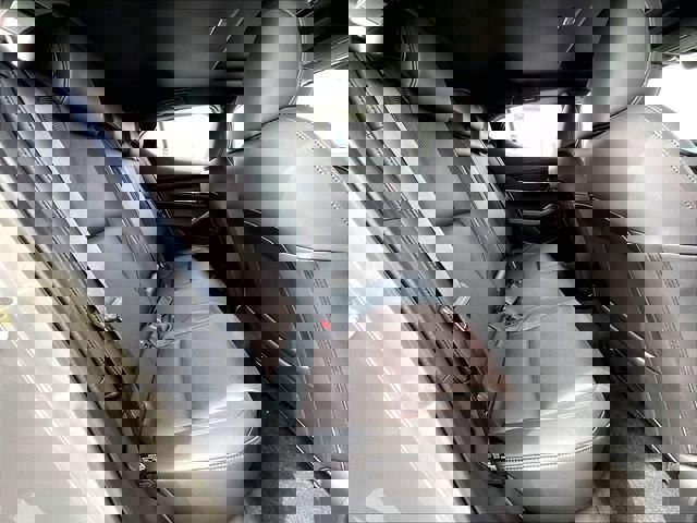 New 2026 MAZDA MAZDA3 Hatchback w/Premium Plus Pkg image 24