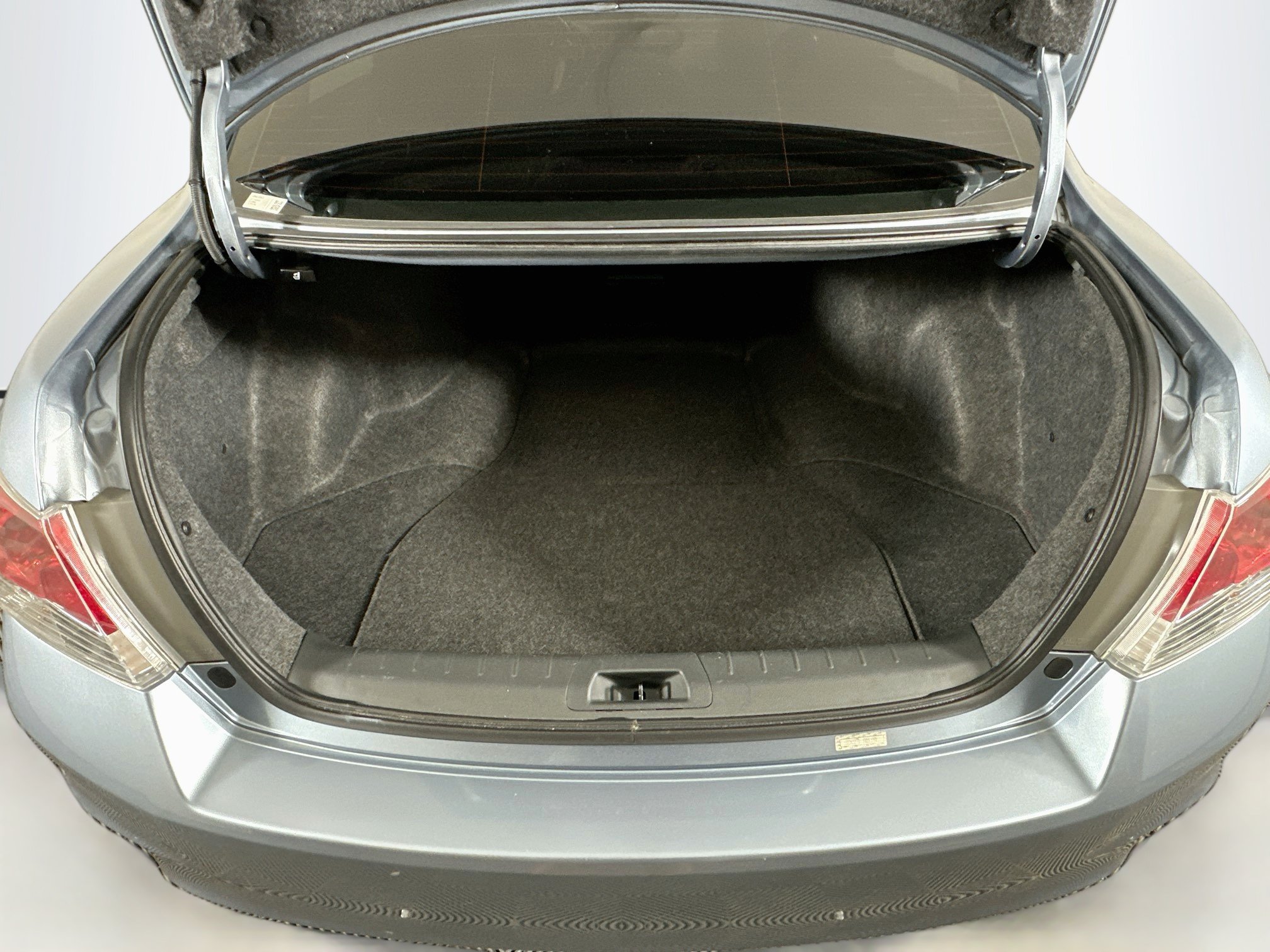 Used 2011 Honda Accord EX-L image 27