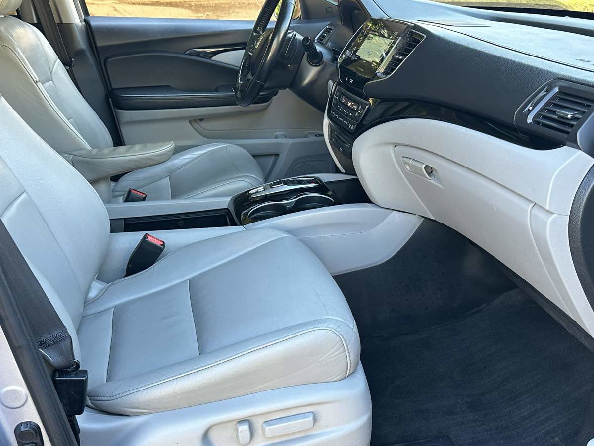 Used 2019 Honda Pilot Touring image 10