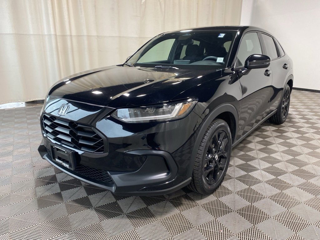 Used 2024 Honda HR-V Sport image 3