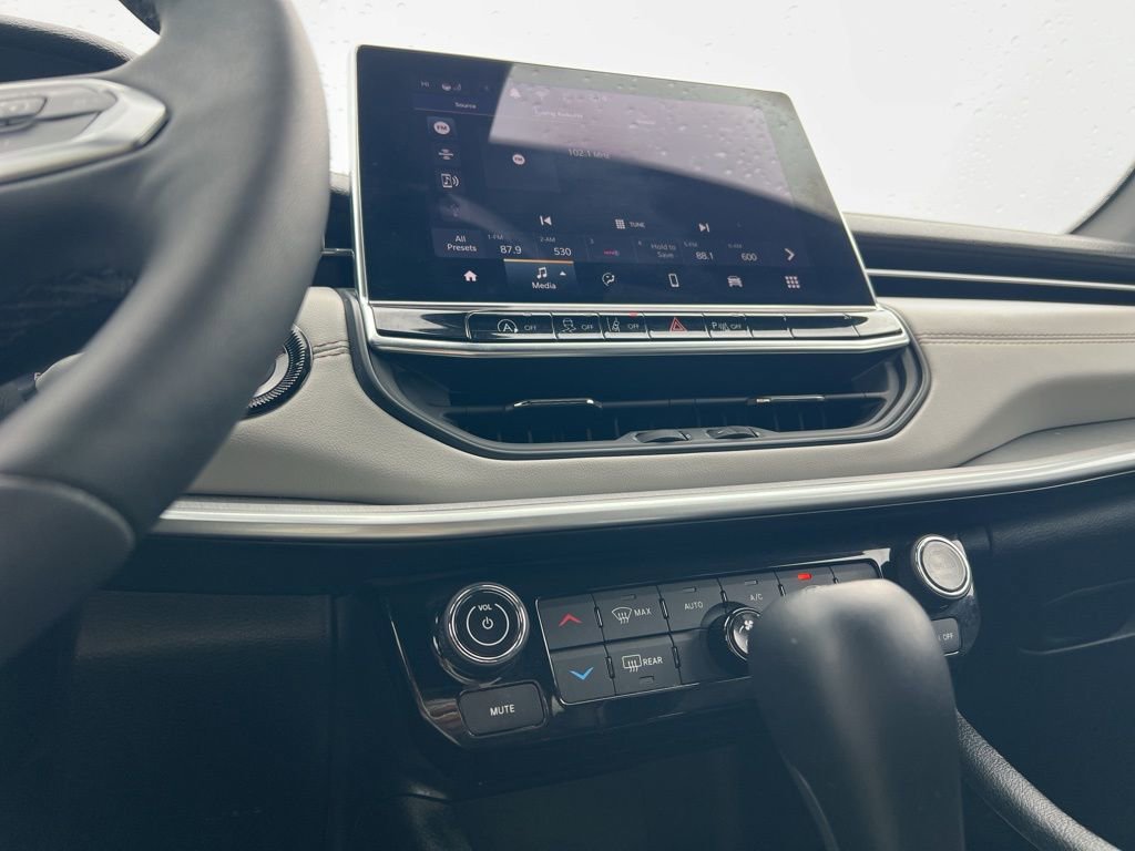 Used 2025 Jeep Compass Limited image 21