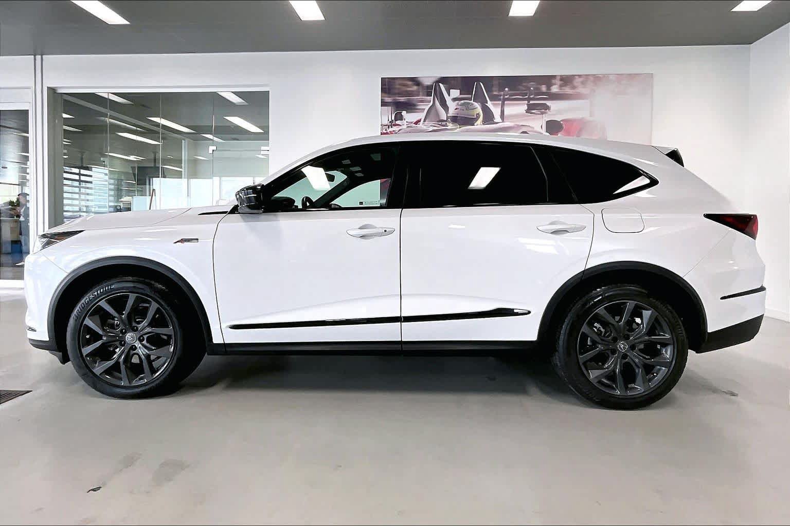 Used 2023 Acura MDX A-Spec AWD/4WD image 3