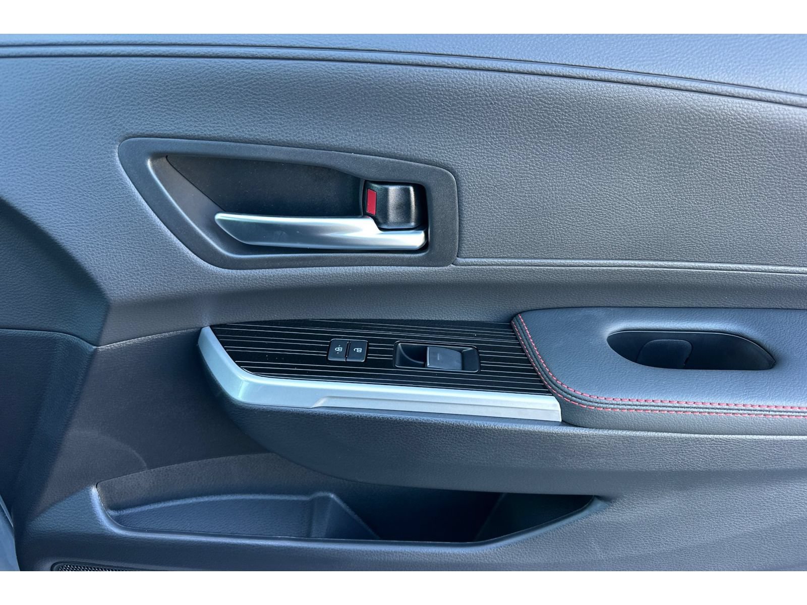 New 2026 Toyota Sienna XSE AWD/4WD image 21