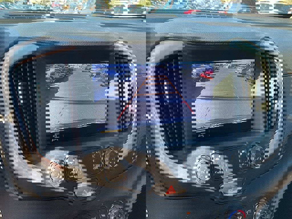 Used 2020 GMC Terrain SLT w/ Preferred Package image 14