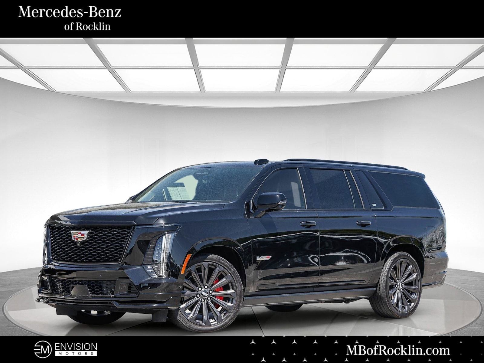 Used 2025 Cadillac Escalade ESV V