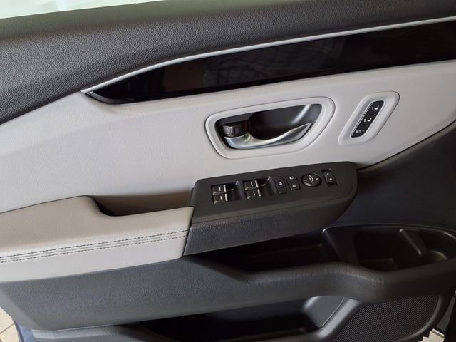 Certified 2025 Honda Pilot EX-L image 17