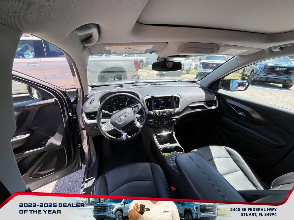 Used 2021 GMC Terrain SLT w/ Elevation Edition image 26