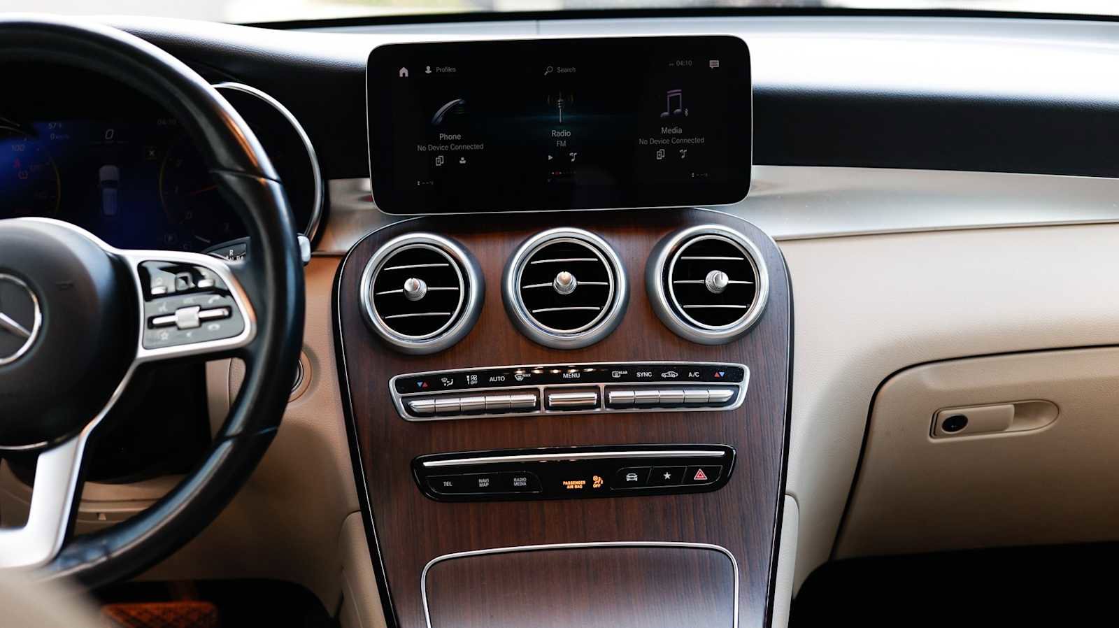 Used 2022 Mercedes-Benz GLC 300 4MATIC image 14