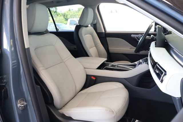 New 2026 Lincoln Aviator AWD image 22