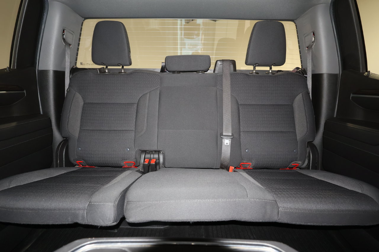 Used 2022 Chevrolet Silverado 1500 LT AWD/4WD image 31