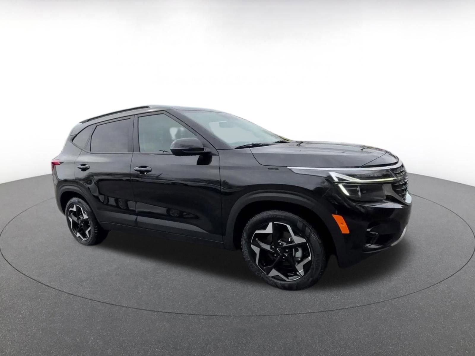 Used 2025 Kia Seltos S video 2