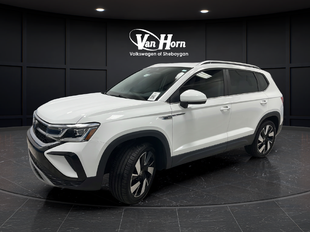 Used 2024 Volkswagen Taos SEL AWD/4WD image 3