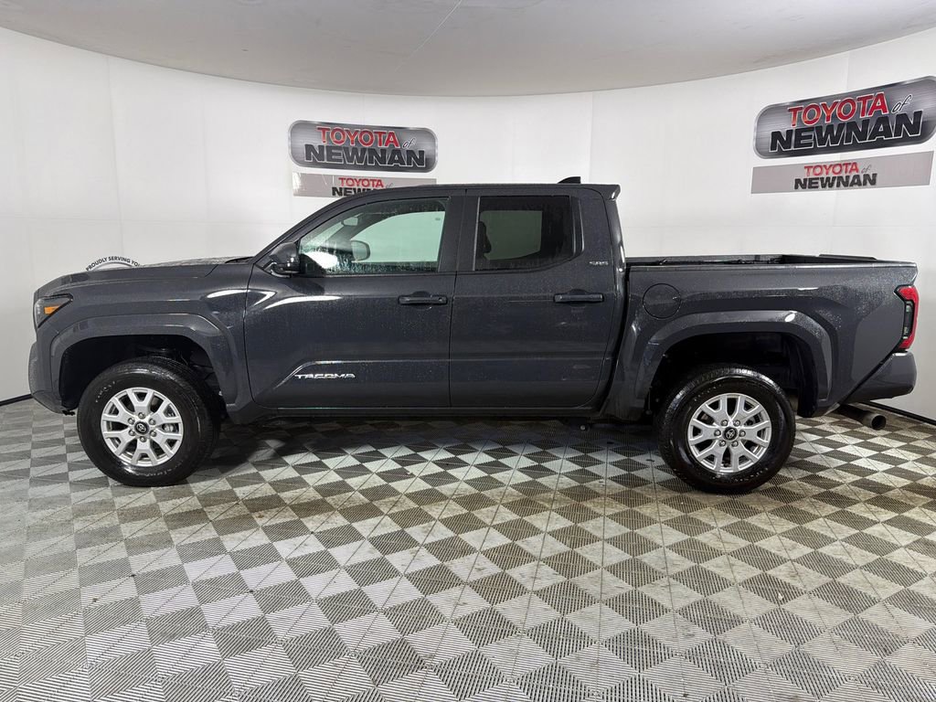 Used 2025 Toyota Tacoma SR5 w/ SR5 Upgrade Package AWD/4WD image 6