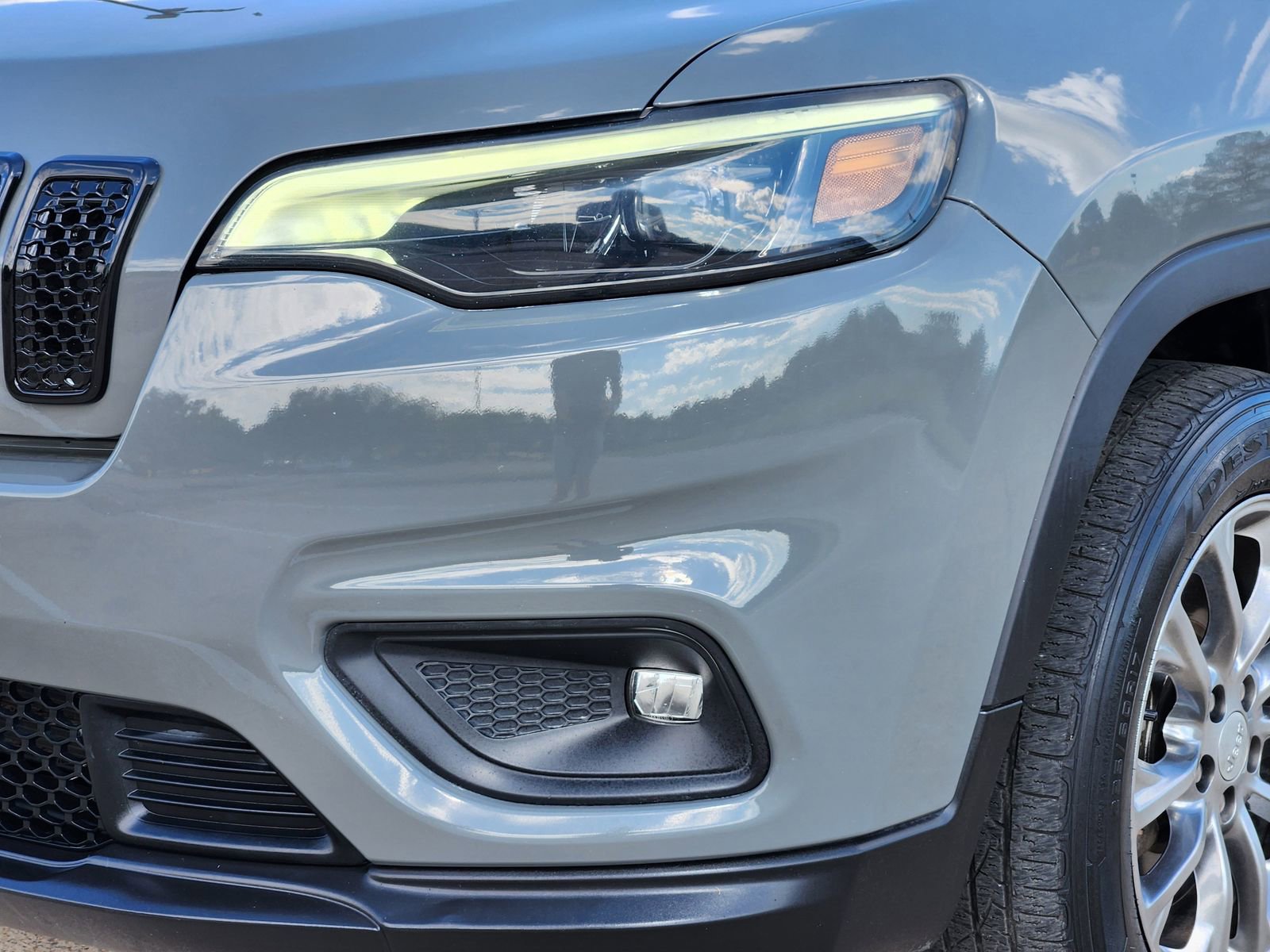 Used 2021 Jeep Cherokee Latitude Plus image 10
