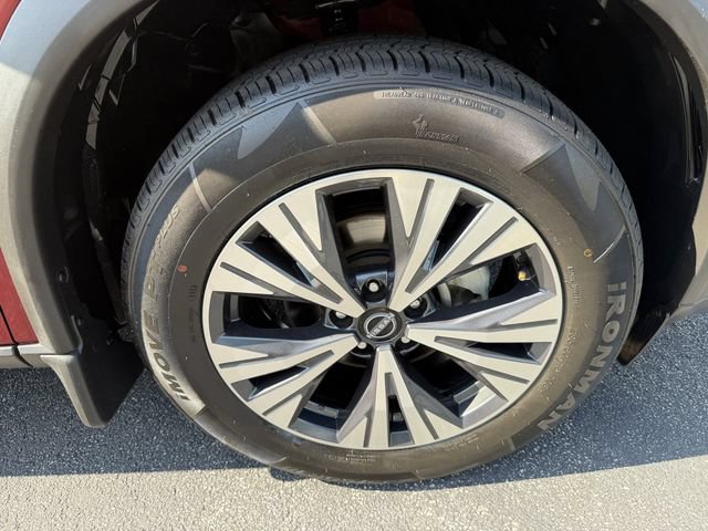 Used 2023 Nissan Rogue SV FWD image 46