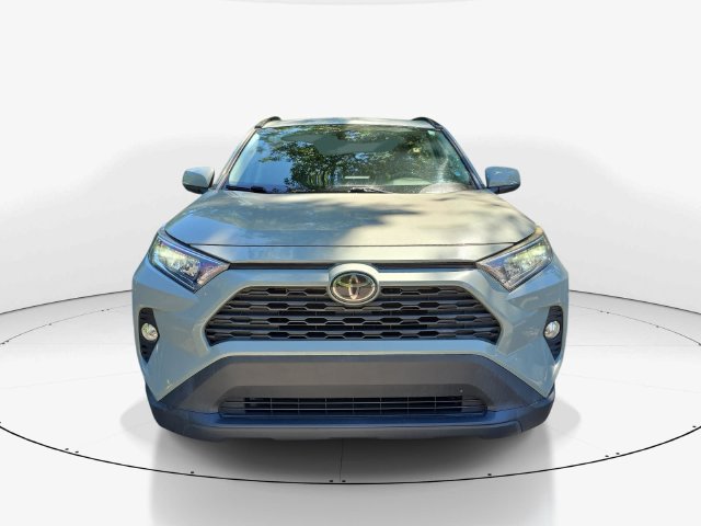 Used 2020 Toyota RAV4 XLE w/ Convenience Package FWD image 11