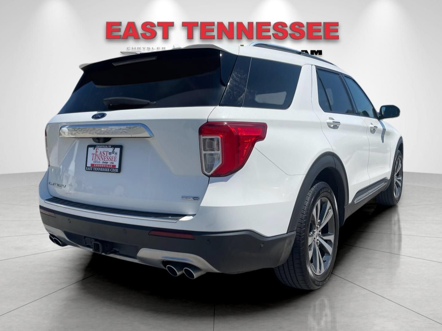 Used 2020 Ford Explorer Platinum w/ Premium Technology Package AWD/4WD image 3
