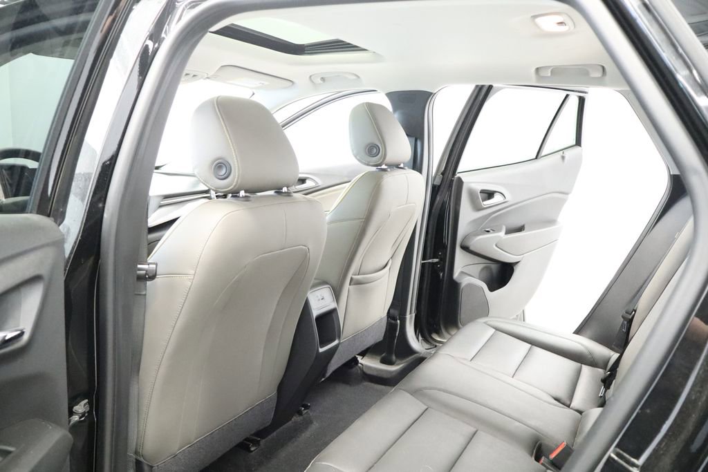 Used 2024 Chevrolet Trax ACTIV w/ Sunroof Package image 26