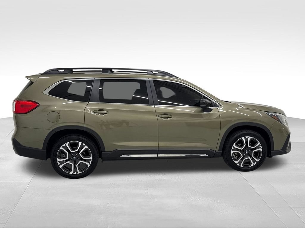 Used 2024 Subaru Ascent Limited AWD/4WD image 7