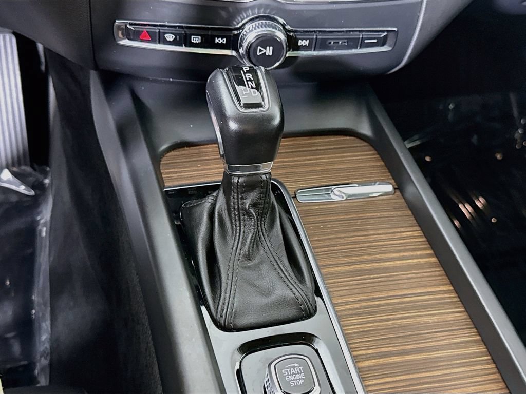Used 2019 Volvo XC60 T5 Inscription w/ Protection Package AWD/4WD image 10