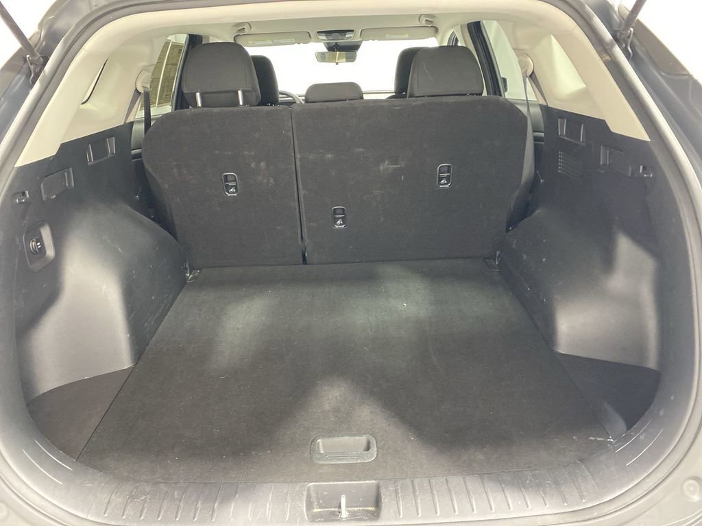 Used 2024 Kia Sportage LX image 19