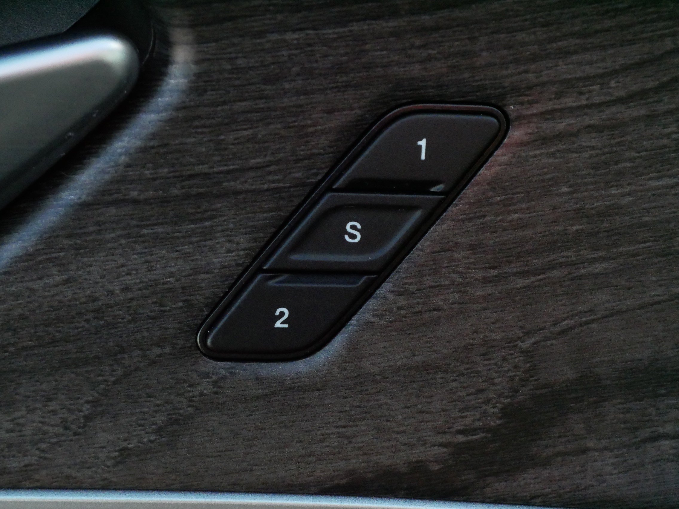 Used 2023 Jeep Grand Cherokee Limited w/ Luxury Tech Group II image 19