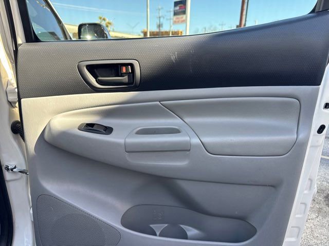 Used 2012 Toyota Tacoma PreRunner w/ SR5 Pkg RWD image 26