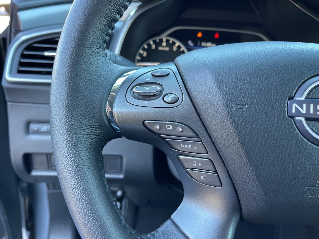 Used 2024 Nissan Murano SV w/ SV Midnight Edition Package image 17