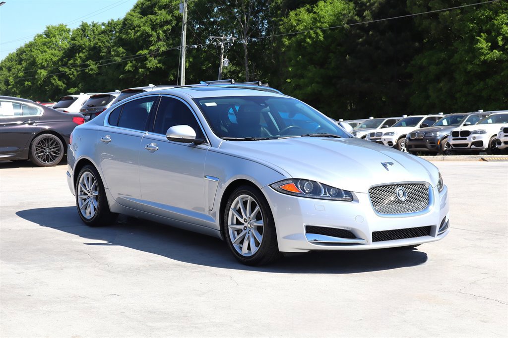 Used 2012 Jaguar XF RWD image 9