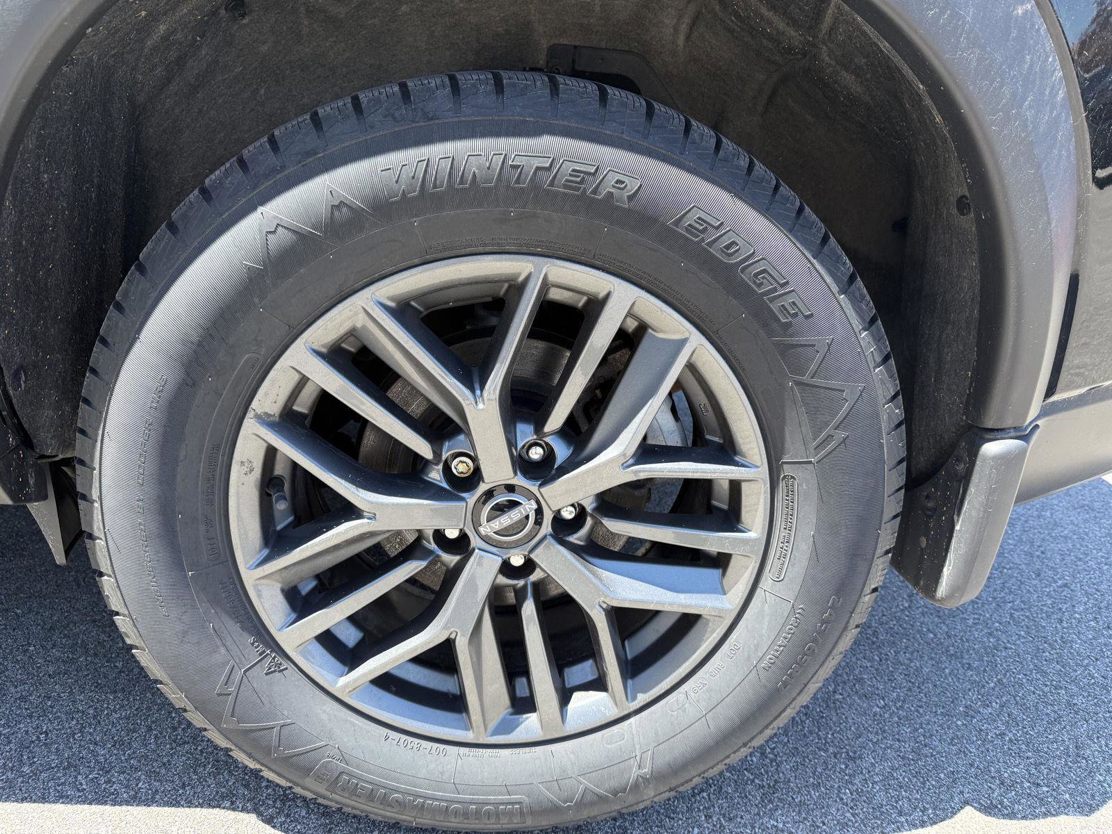 Used 2022 Nissan Rogue S FWD image 16