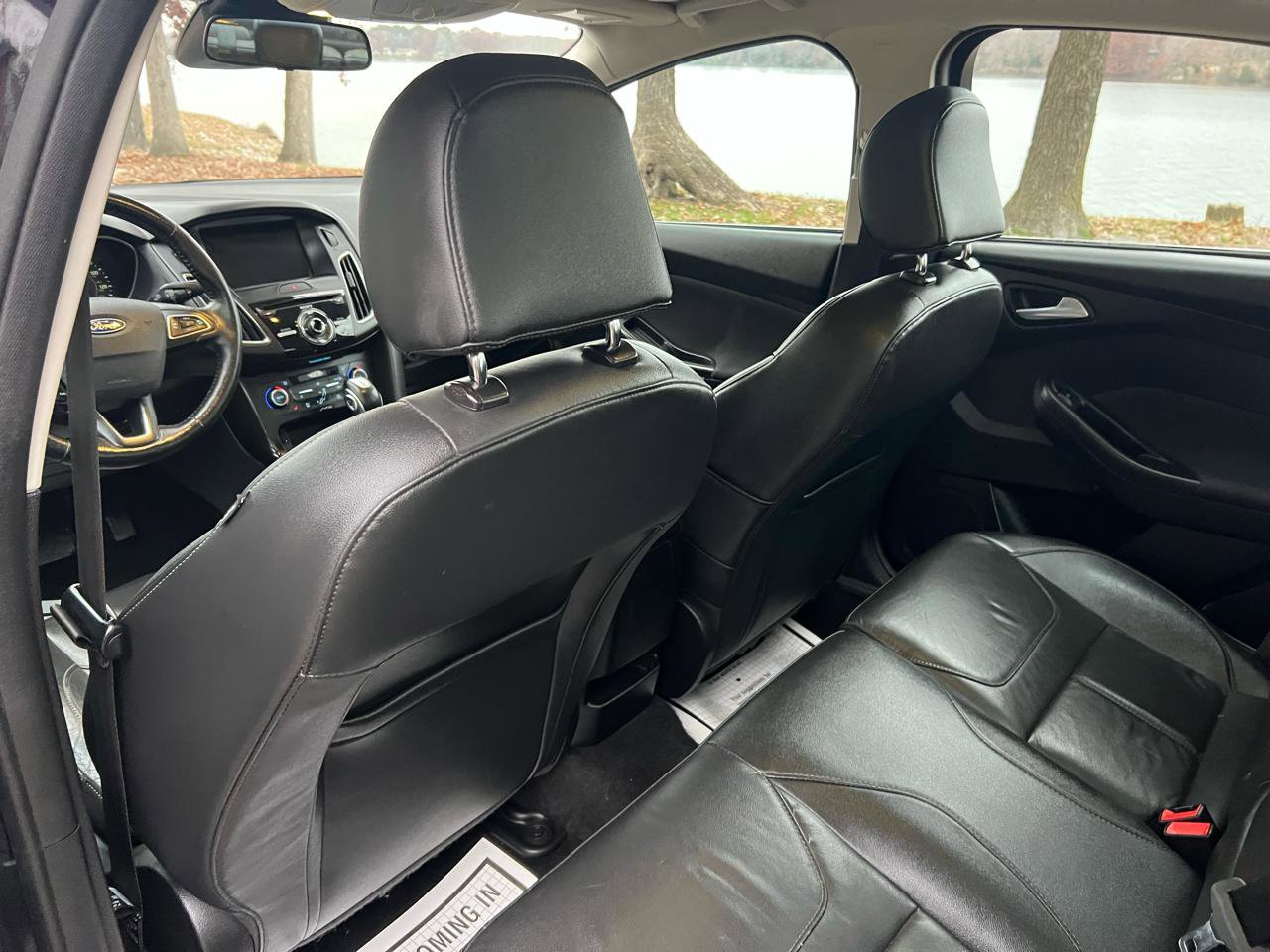 Used 2016 Ford Focus Titanium w/ Titanium Technology Package image 10