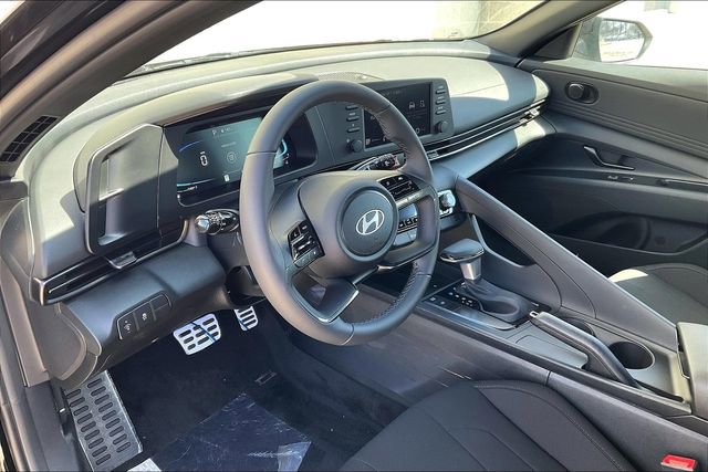 New 2025 Hyundai Elantra Sport image 6