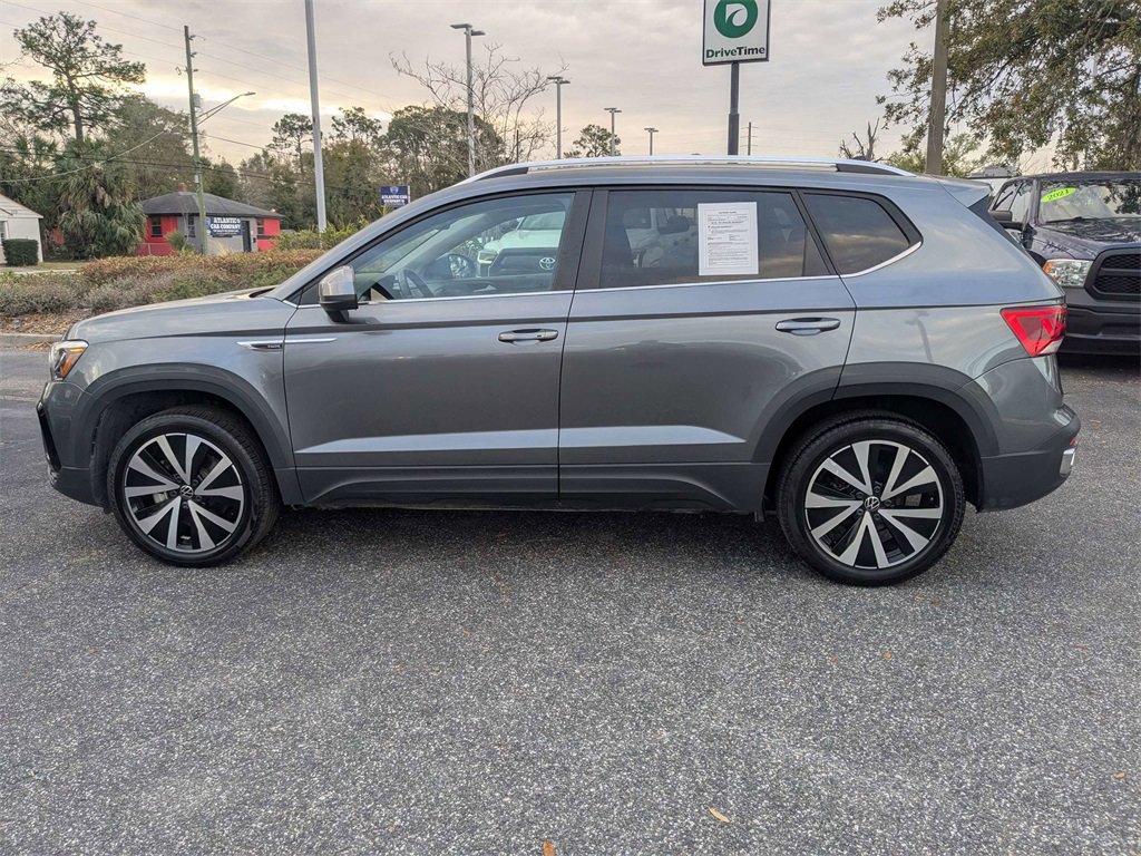 Used 2024 Volkswagen Taos SE image 7