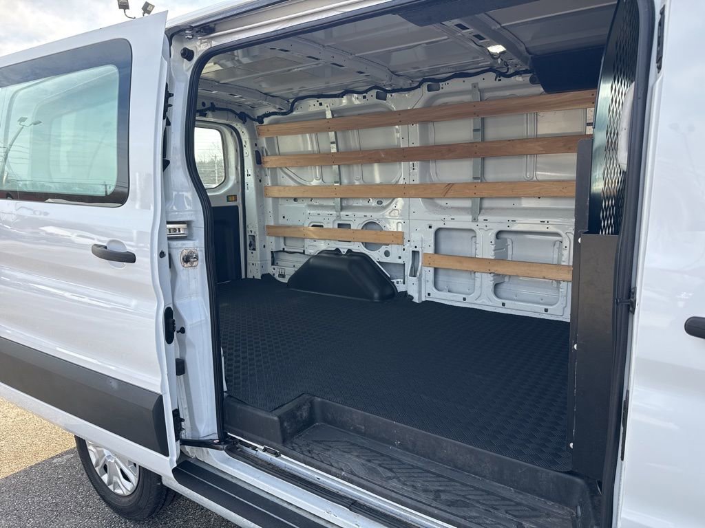 Used 2024 Ford Transit 250 Low Roof w/ Exterior Upgrade Package image 10