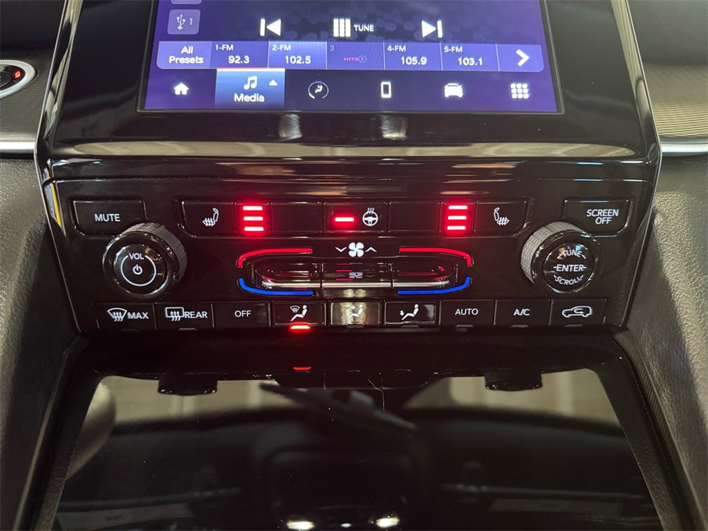 Used 2025 Jeep Grand Cherokee Laredo X w/ Luxury Tech Group I image 30