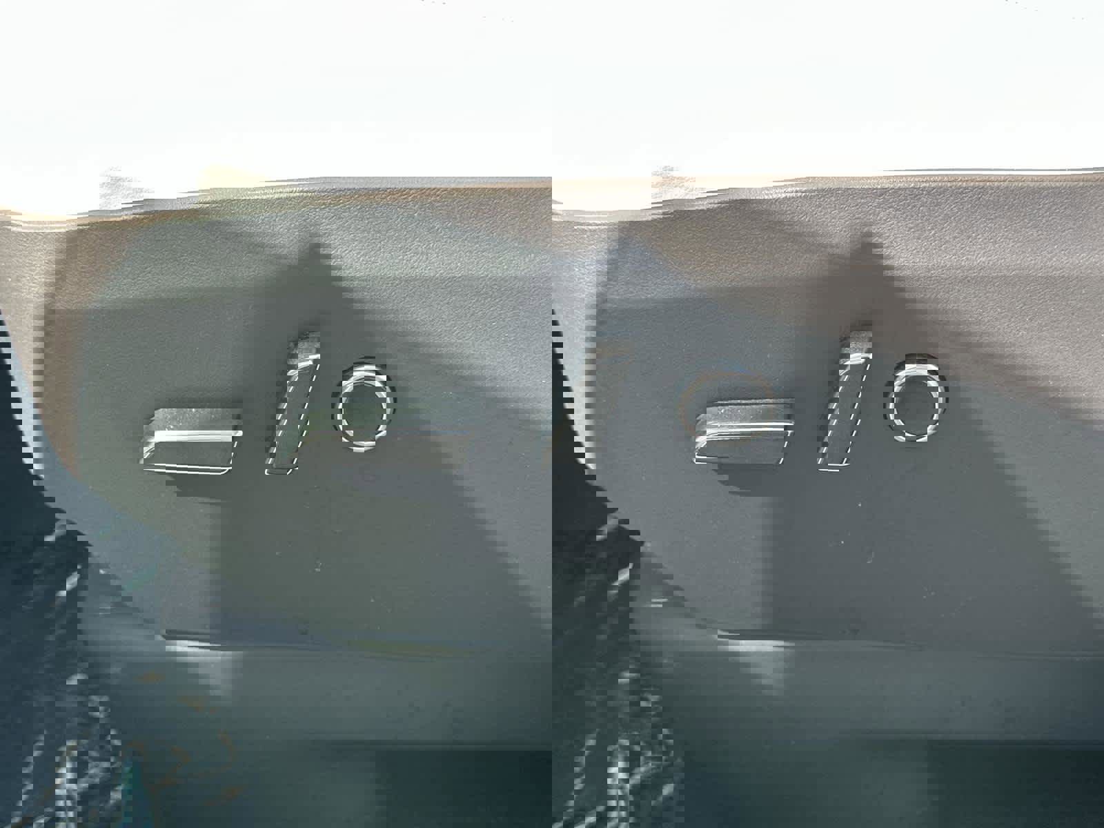 Used 2025 Tesla Model X Plaid image 23