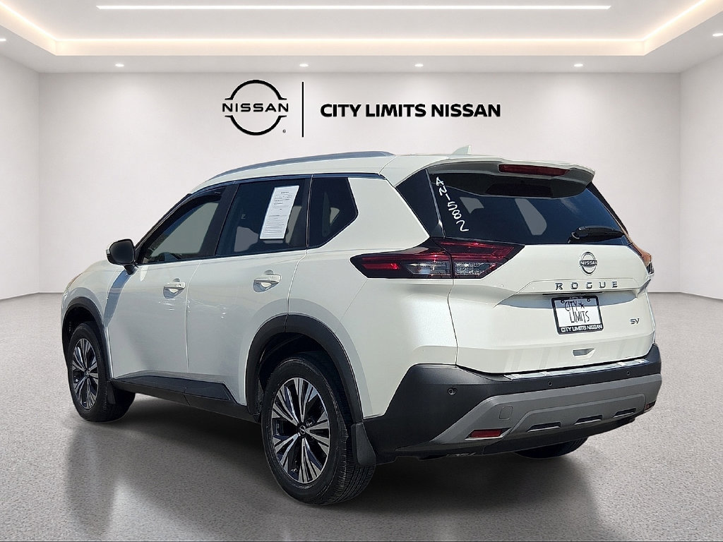 Used 2022 Nissan Rogue SV w/ SV Premium Package FWD image 3