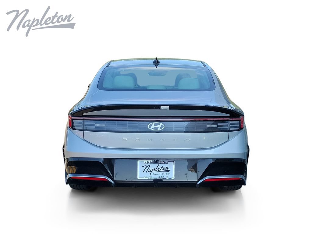 Used 2025 Hyundai Sonata SEL FWD image 4