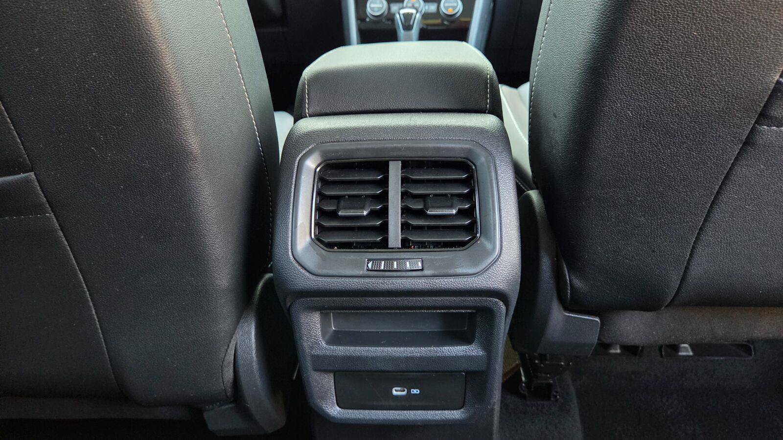 Certified 2023 Volkswagen Taos SEL AWD/4WD image 55