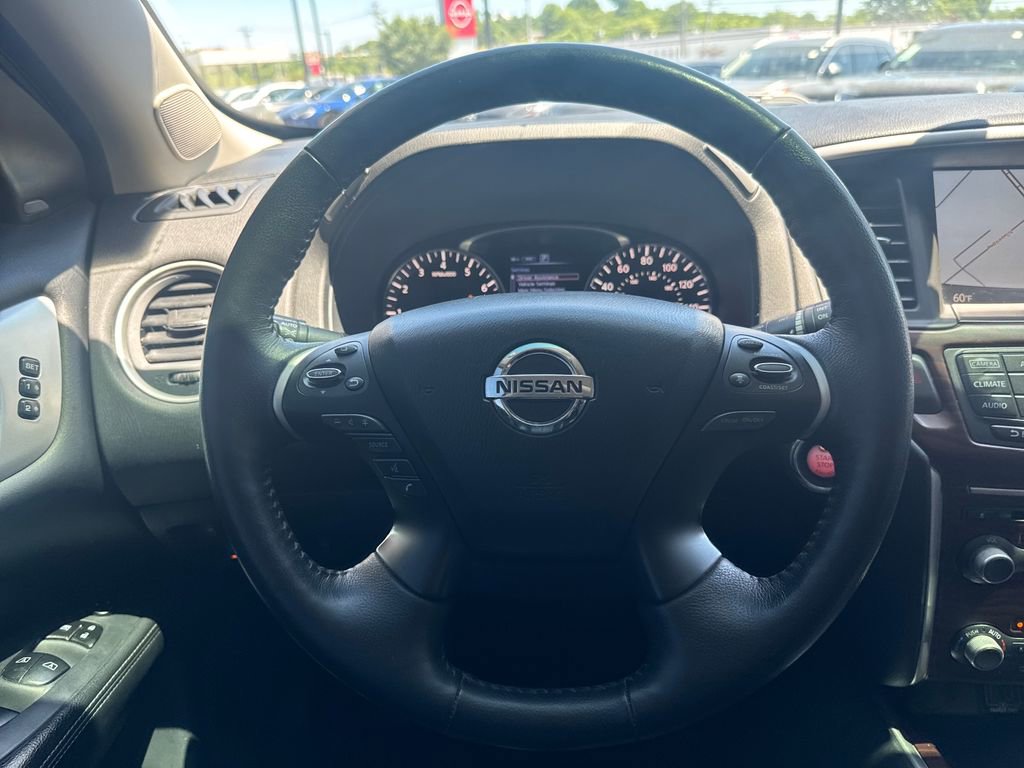 Used 2019 Nissan Pathfinder Platinum AWD/4WD image 23