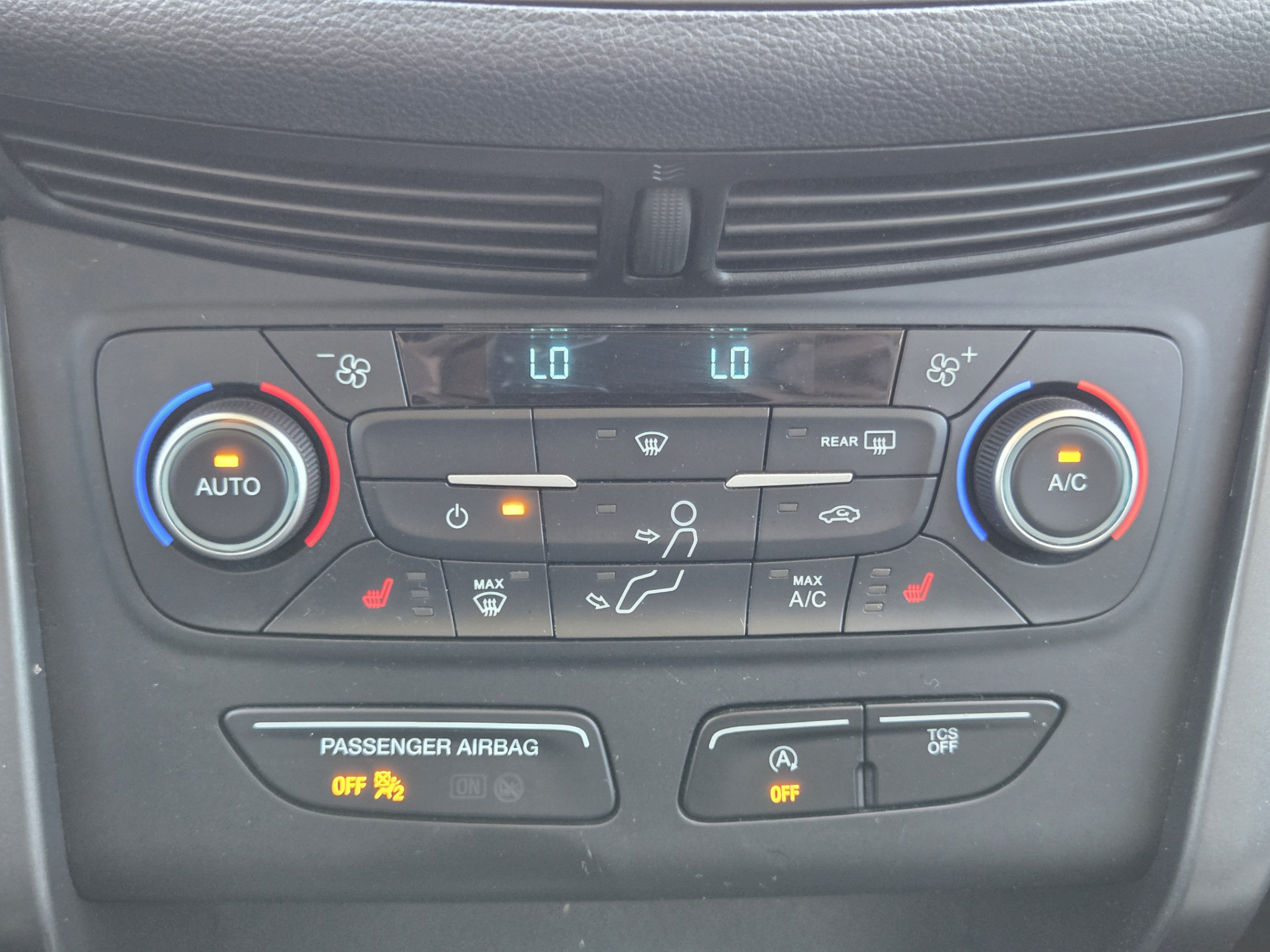 Used 2019 Ford Escape SEL FWD image 15