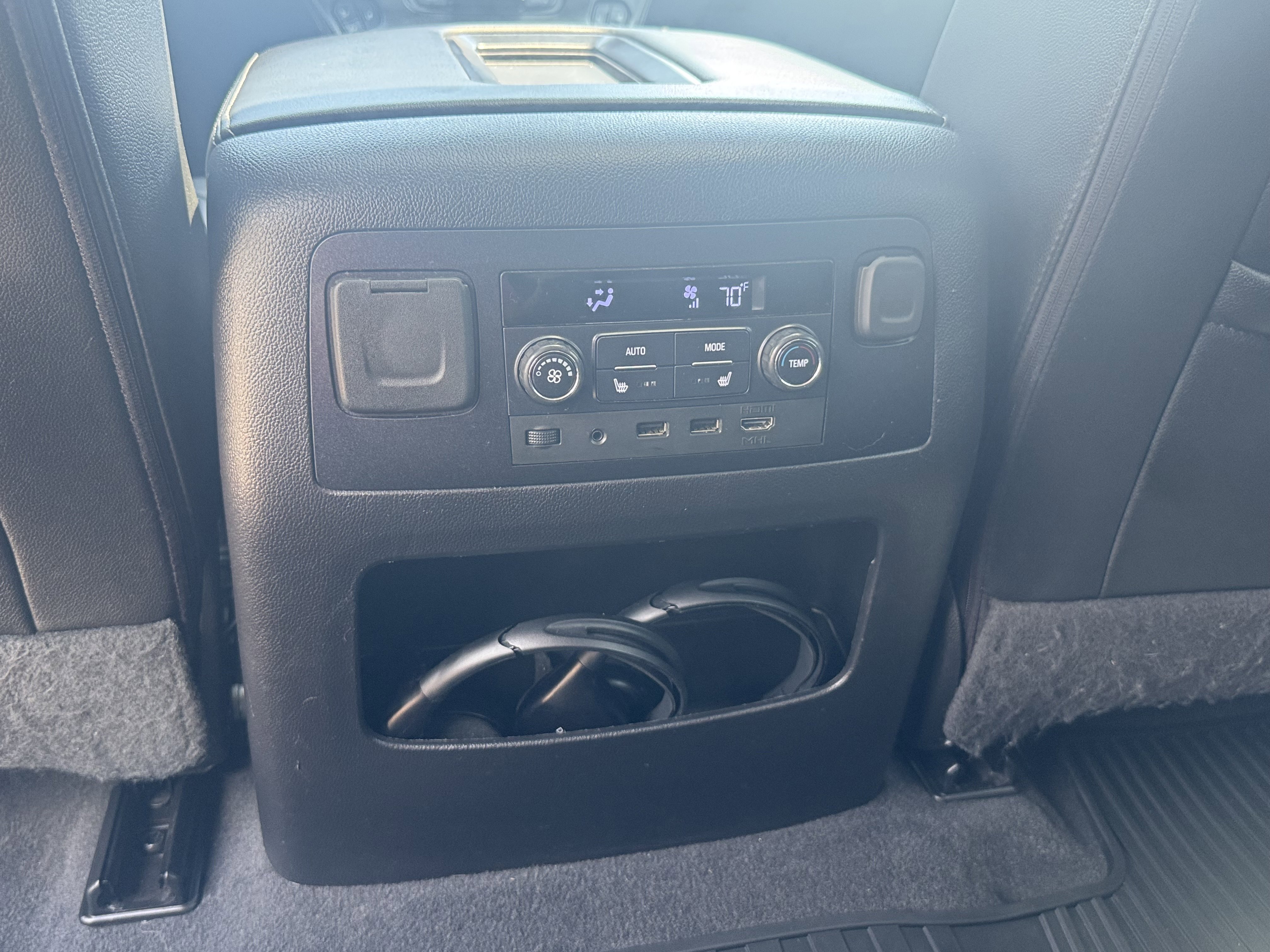 Used 2019 GMC Yukon SLT w/ Open Road Package image 10