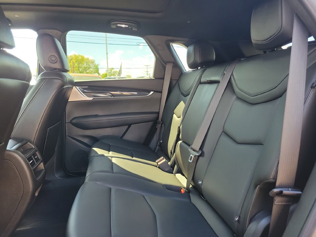 Used 2023 Cadillac XT5 Premium Luxury w/ LPO, Floor Liner Package AWD/4WD image 18