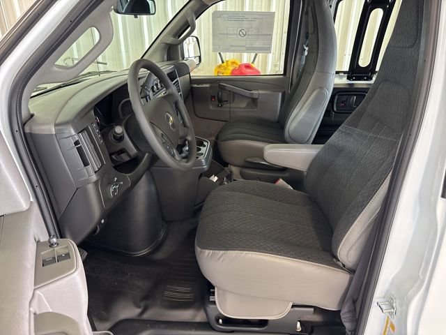 New 2026 Chevrolet Express 3500 w/ Driver Convenience Package RWD image 28