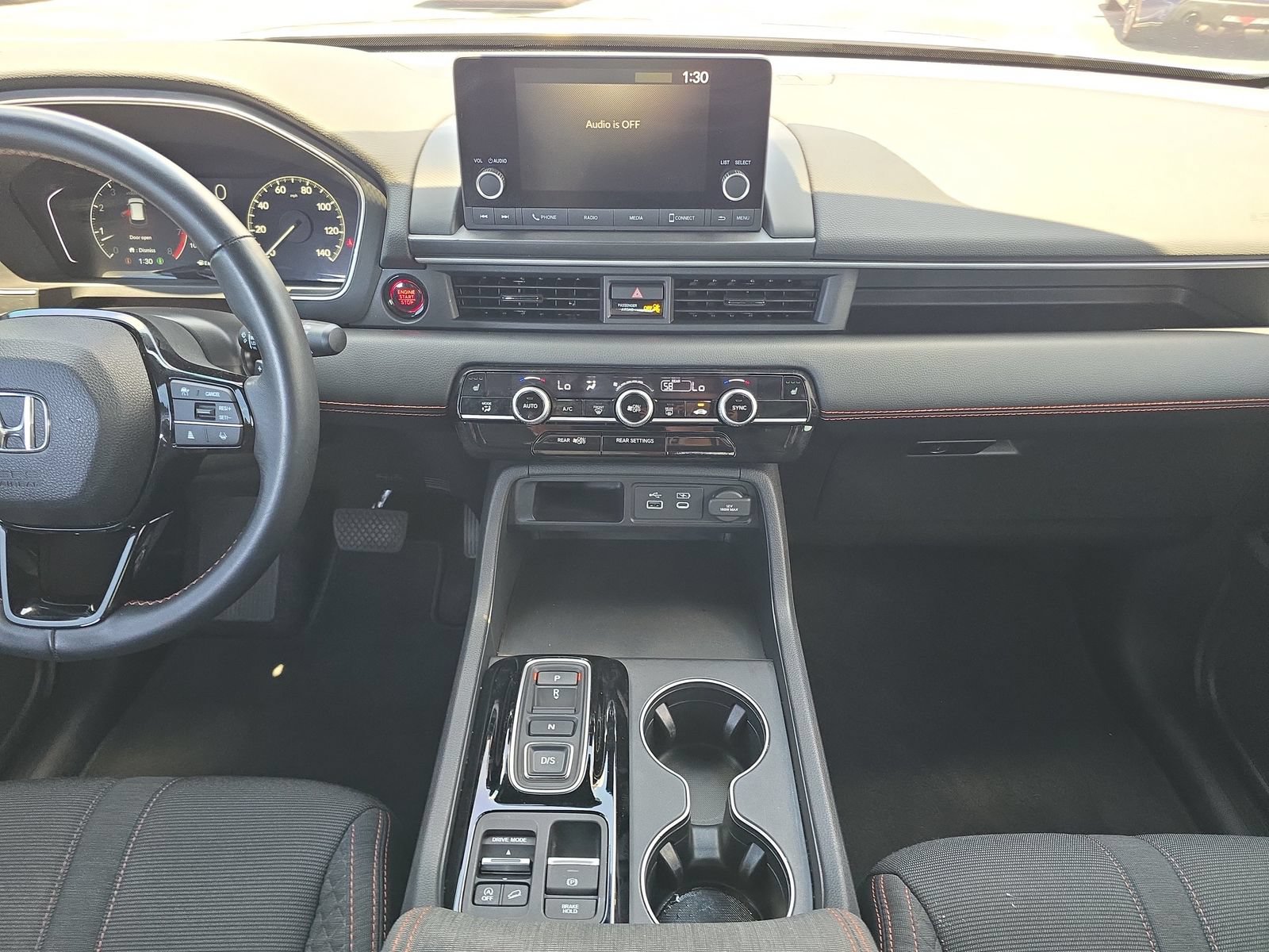 Certified 2025 Honda Pilot Sport image 11