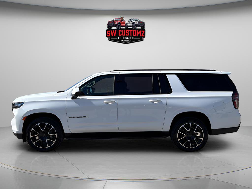 Used 2024 Chevrolet Suburban RST image 4