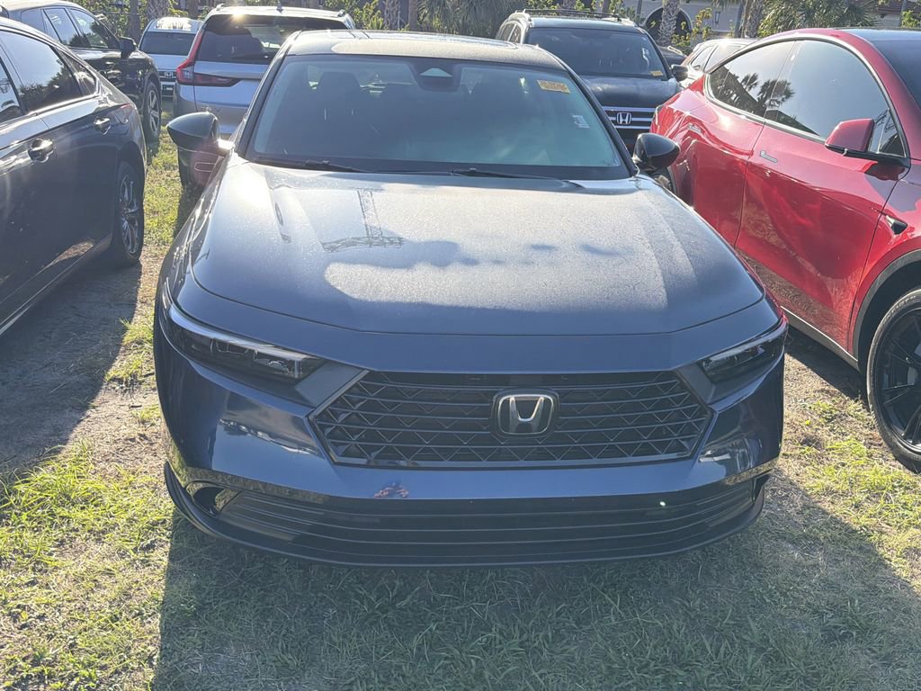 Used 2025 Honda Accord SE image 2
