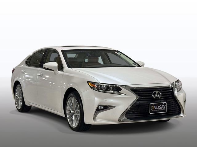 Used 2016 Lexus ES 350 w/ Navigation System Package image 9
